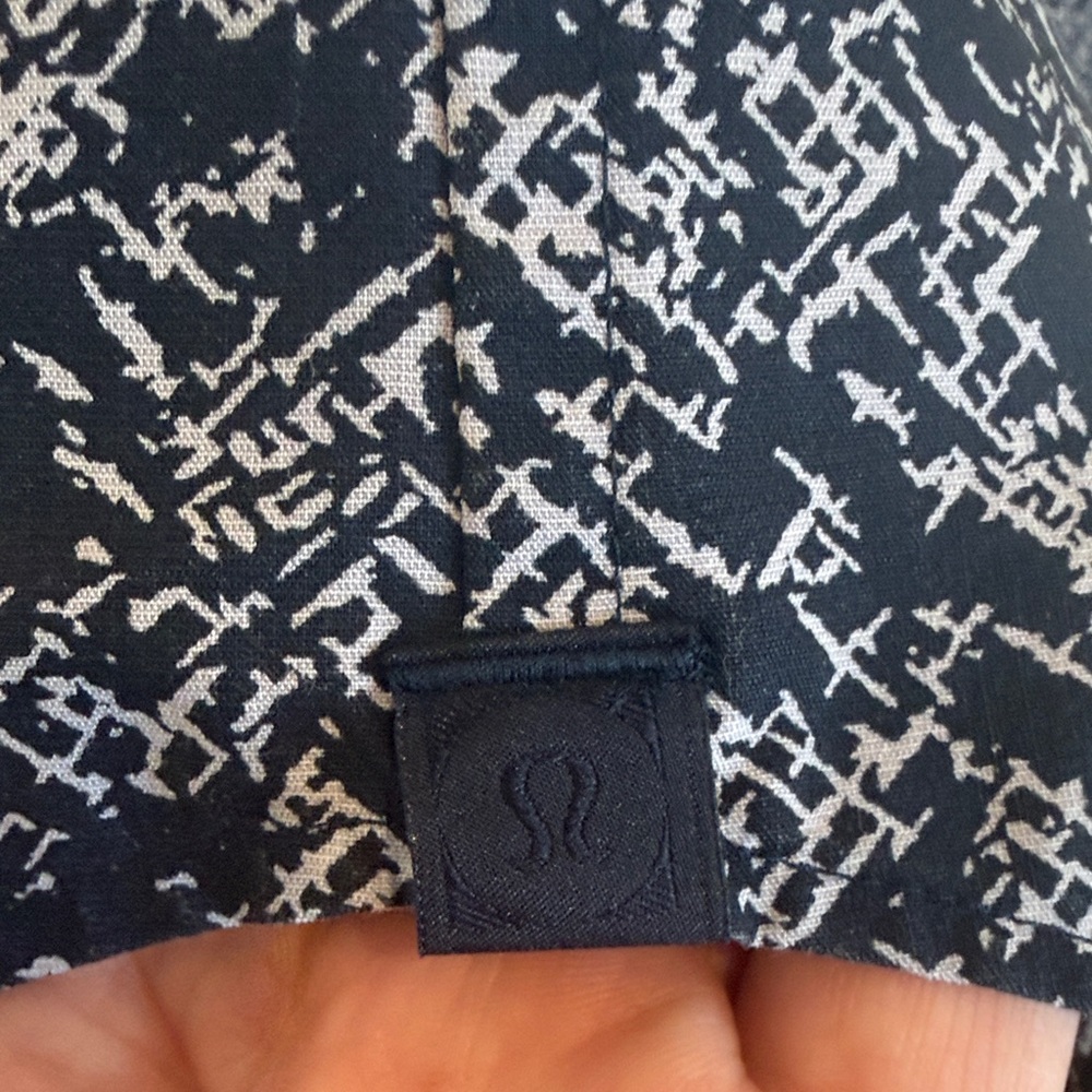 lululemon athletica Navy and White Casual Shirt - Picture 5 of 5